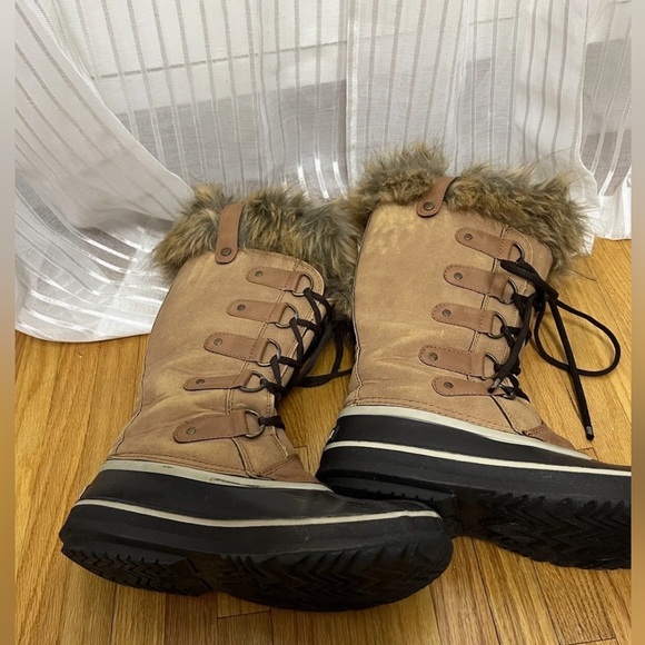 “Espirt” “Edith” SZ:9M Faux-Fur Boots Tan Fury Warm & Cozy Excellent Condition - Picture 4 of 7